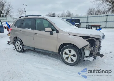 2016 Subaru Forester 2.5I Premium z USA, uszkodzony, nr VIN JF2SJADC5GH463961